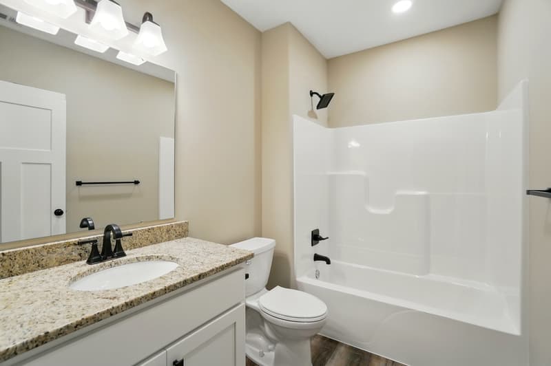 Letterbrick Run — Bathrooms photo 17